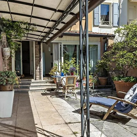 In Mit Garten Und Whirlpool Apartment